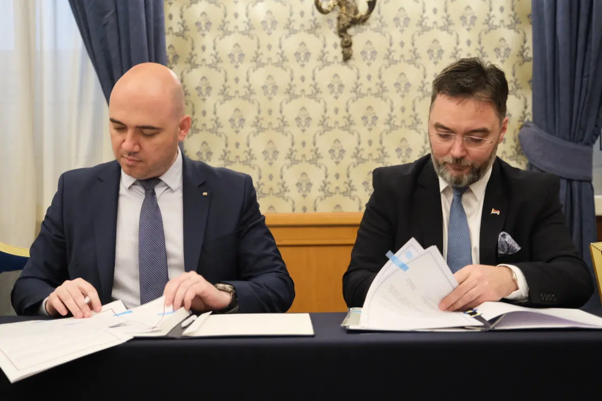 Picture for Министри Кошарац и Димитров потписали Меморандум о сарадњи у области туризма 